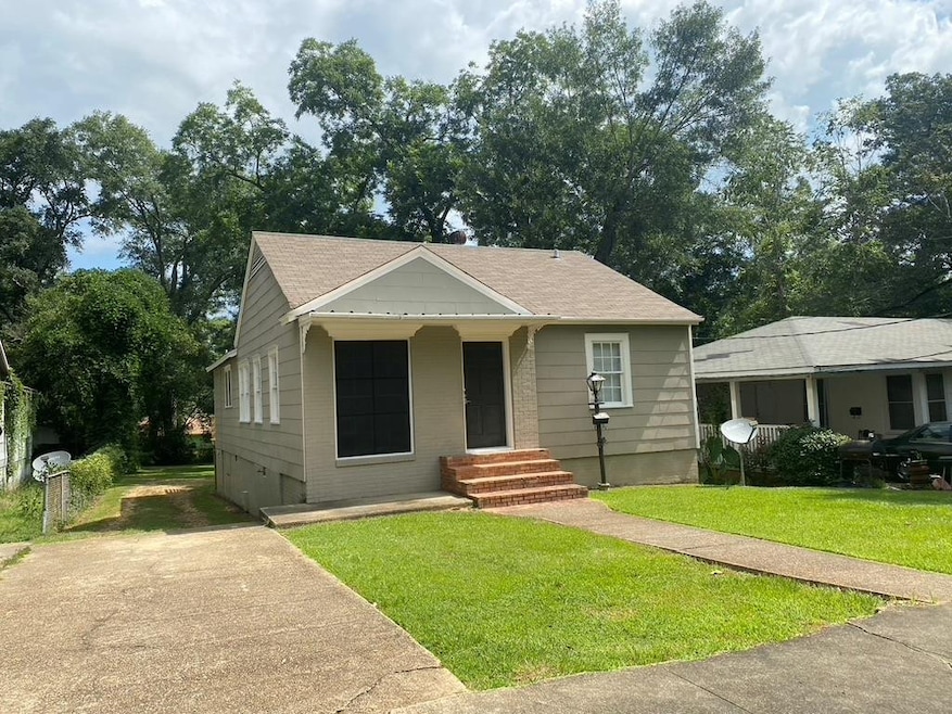 902 Whee, McComb, MS 39648 - photo 1