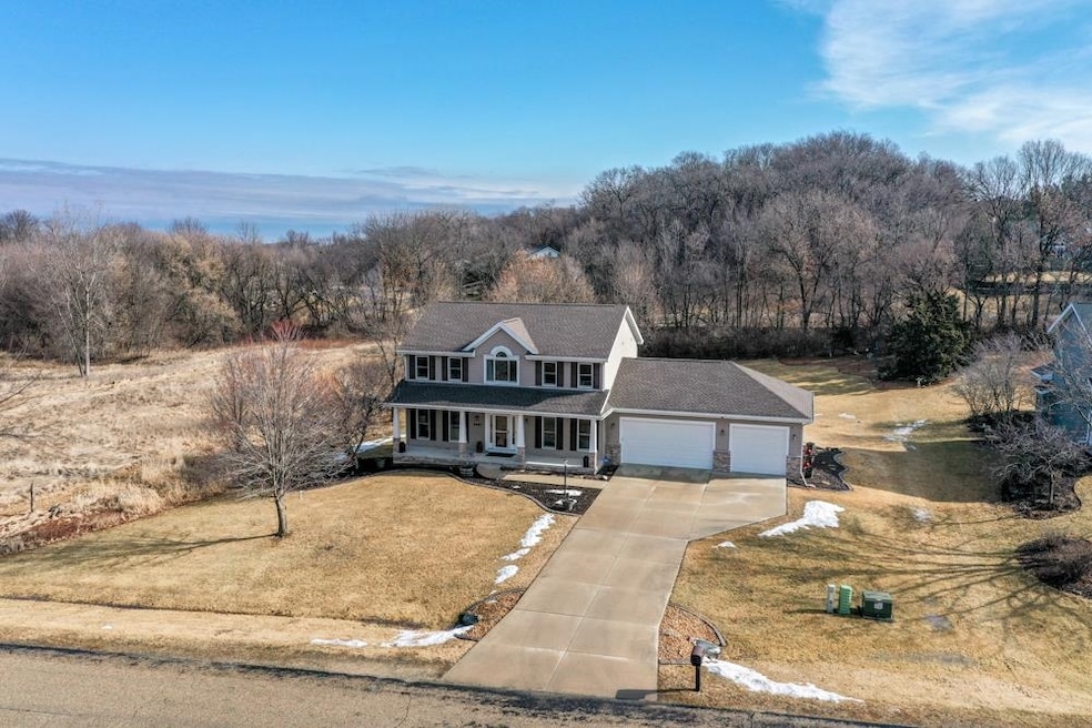 Sold $880,000
