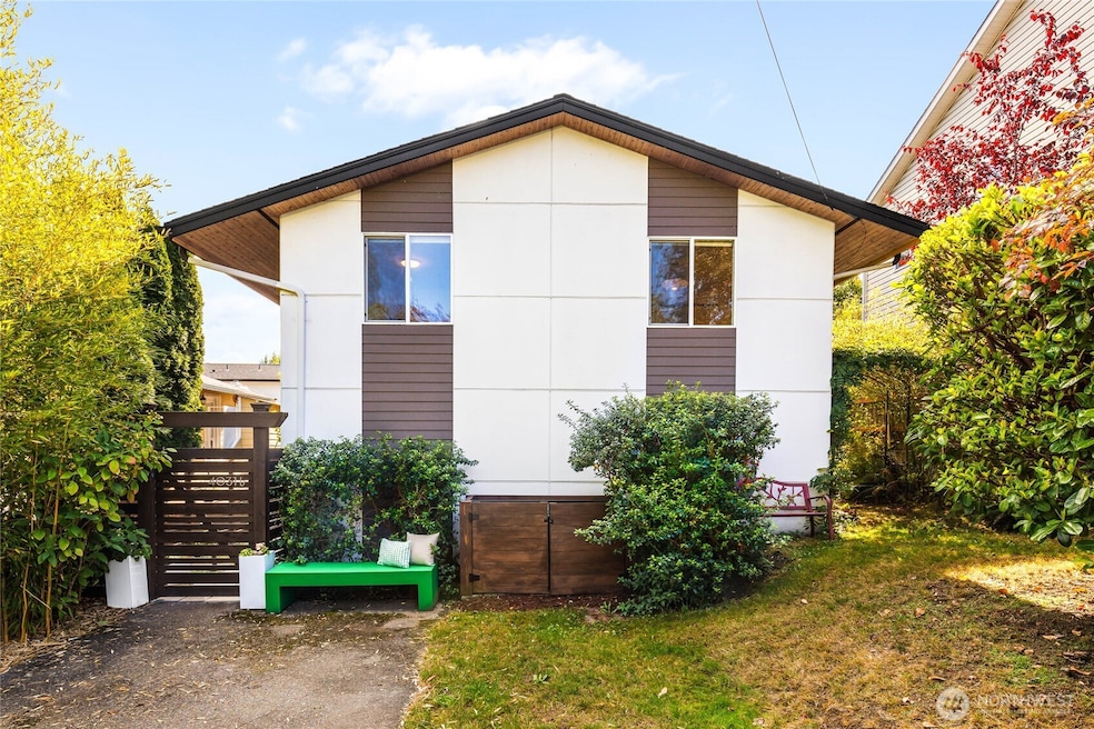 4031 30th Ave S unit B, Seattle, WA 98108 - photo 1