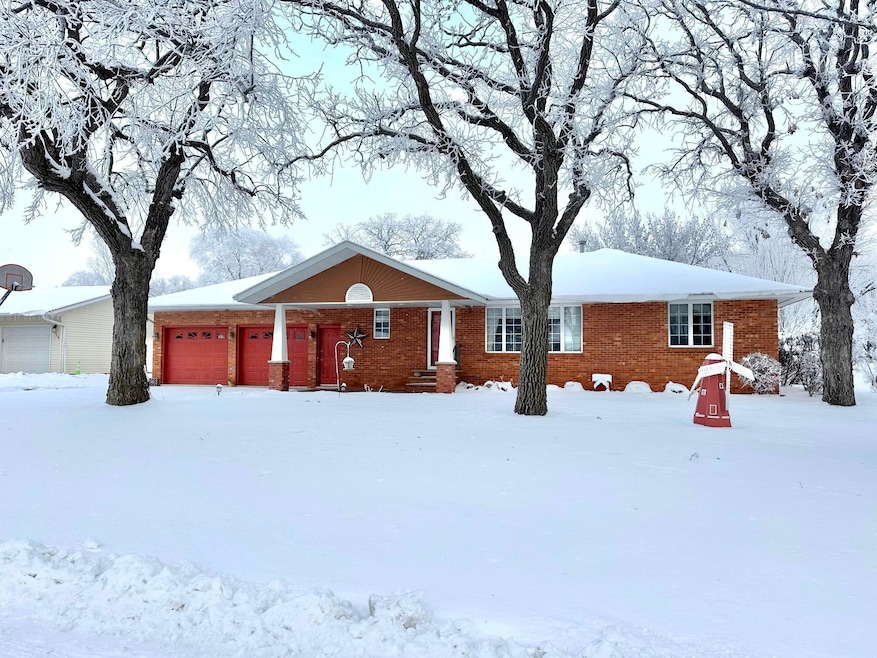 144 3rd St N, Sauk Centre, MN 56378 - photo 1