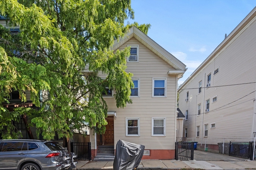 426 Norfolk St unit 1, Somerville, MA 02143 - photo 1