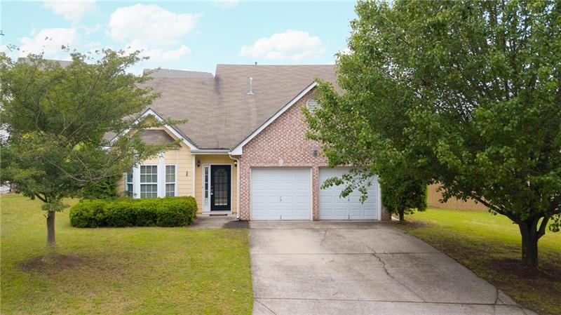 Beautiful 4/2 with Master on Main and 2 Car Garage