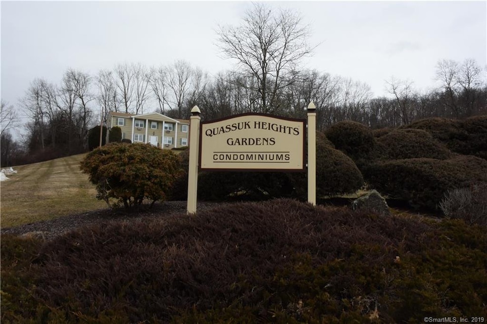 10 Pilgrim Trail unit 7, Woodbury, CT 06798 - photo 1