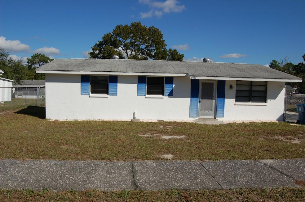 9513 Lakeview Ct, Spring Hill, FL 34608 - photo 1