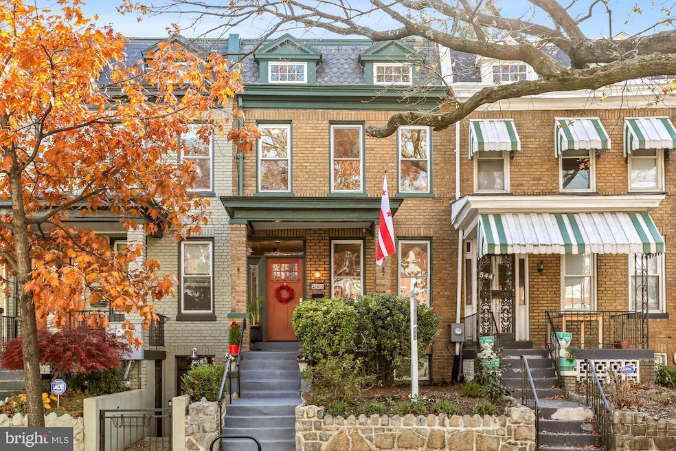 542 Irving St NW, Washington, DC 20010 - photo 1