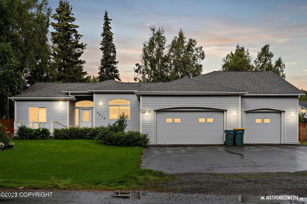 2215 E Klatt Rd, Anchorage, AK 99516 - photo 1