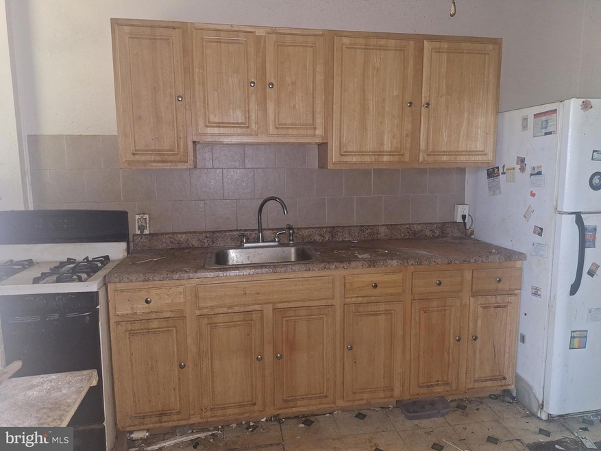 2937 Gwynns Falls Pkwy, Baltimore, MD 21216 - photo 1