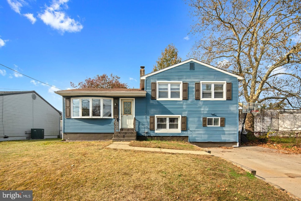 351 Maple Ave, Gloucester City, NJ 08030 - photo 1