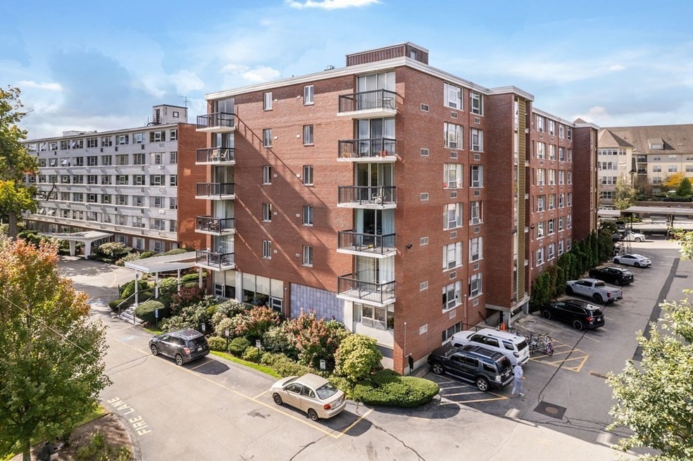 Hammond Park Condominiums unit 401, Chestnut Hill, MA 02467 - photo 1