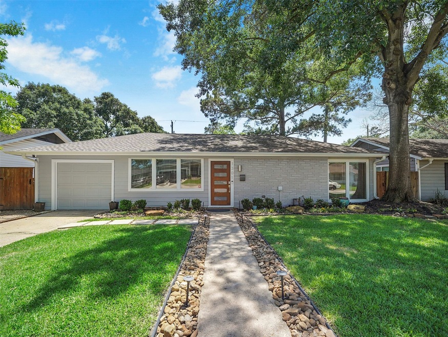 1301 Martin St, Houston, TX 77018 - photo 1
