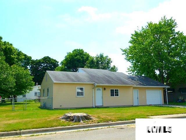1229 Peoria St, Lincoln, IL 62656 - photo 1