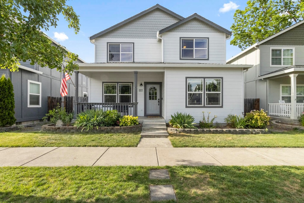 357 Brookhaven Dr, Central Point, OR 97502 - photo 1