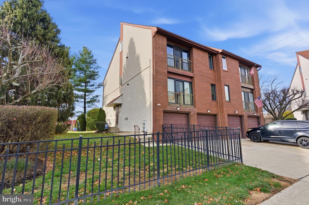 9496 00 Convent Ln unit B, Philadelphia, PA 19114 - photo 1