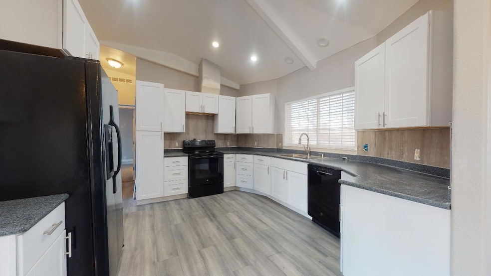 390 W Old Hwy, Parowan, UT 84761 - photo 1