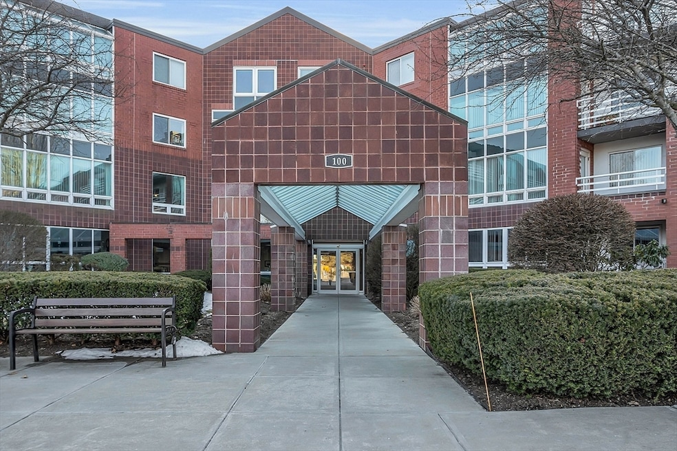 287 Place Ln, Woburn, MA 01801 - photo 1