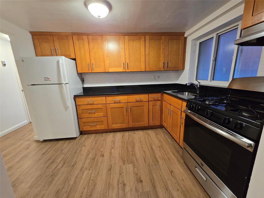 214-12 40 Ave unit Lower Level, Bayside, NY 11361 - photo 1