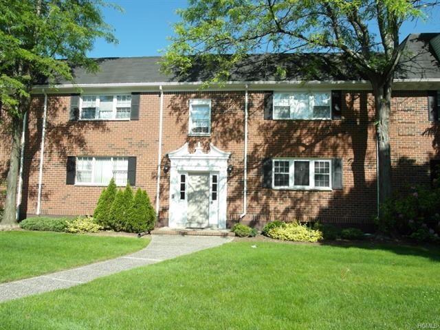 116 Bon Aire Cir W unit 27N, Suffern, NY 10901 - photo 1