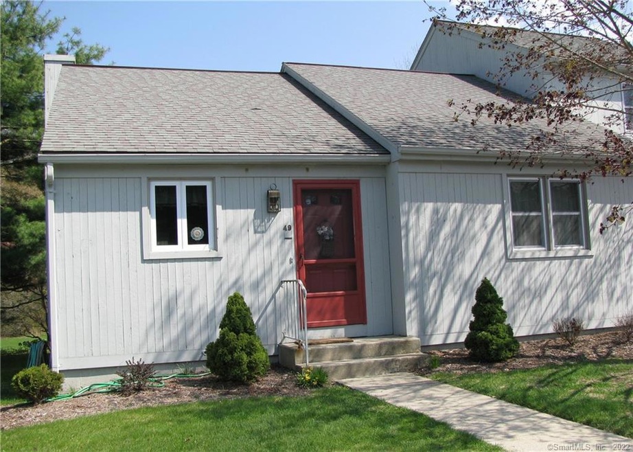 49 Woodstock Meadows unit 49, Woodstock, CT 06281 - photo 1