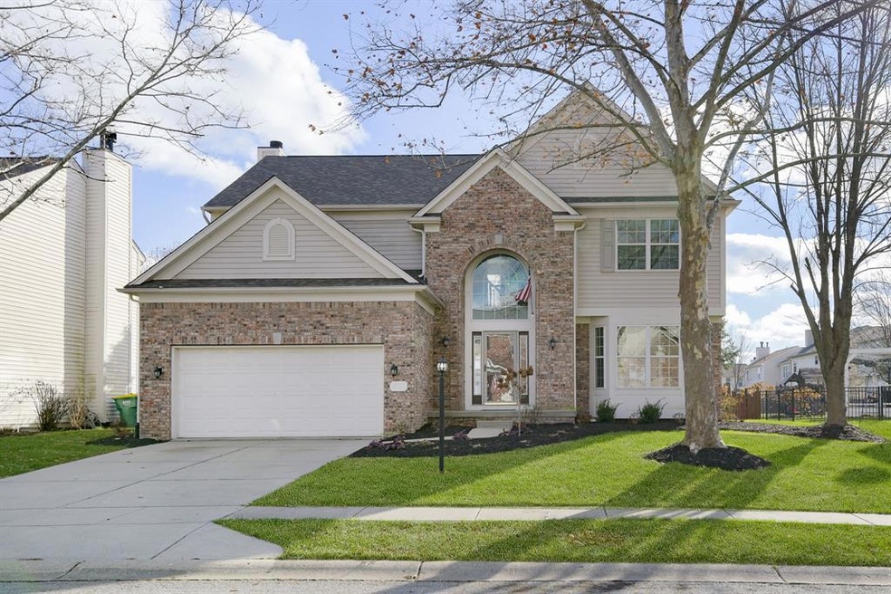 11797 Weathered Edge Dr, Fishers, IN 46037 - photo 1