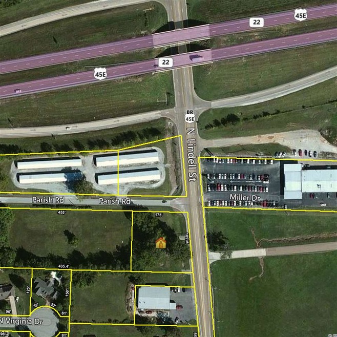 828 N Lindell St, Martin, TN 38237