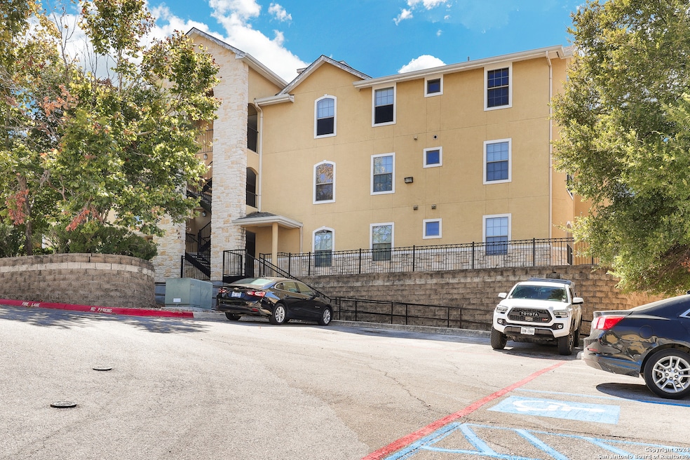 Snowden Heights unit 3308, San Antonio, TX 78240 - photo 1
