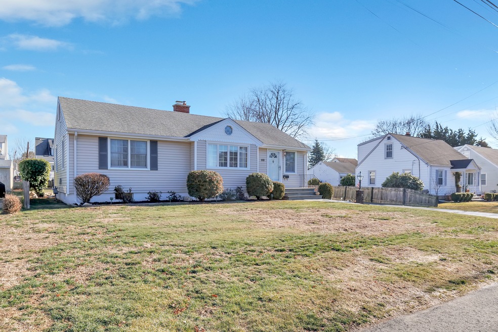 60 Birch St, Stratford, CT 06615 - photo 1