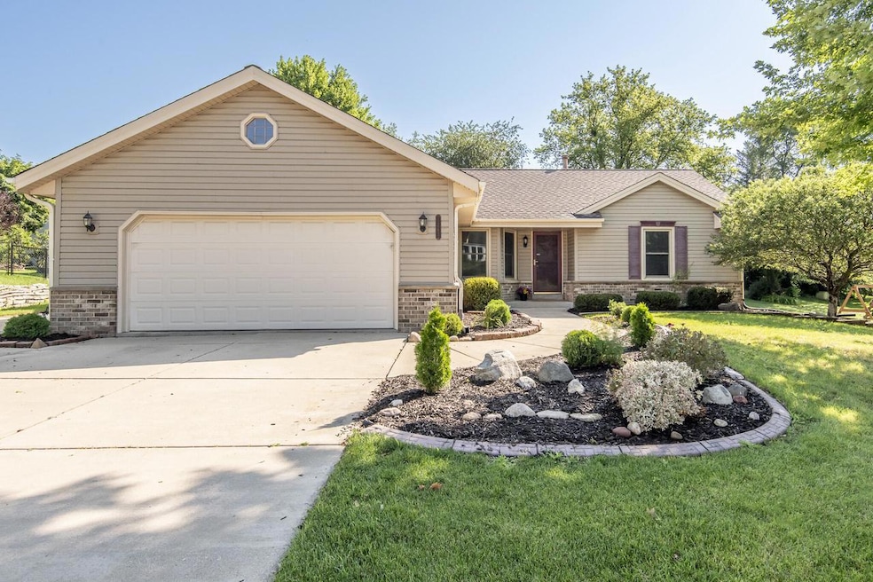 1267 River Park Cir W-01