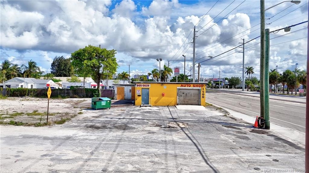 1500 S Military Trail, West Palm Beach, FL 33415 - photo 1