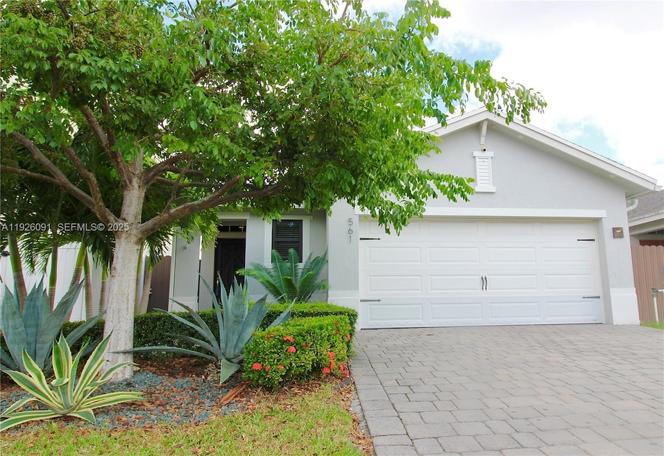 561 NE 6th Place, Florida City, FL 33034 - photo 1
