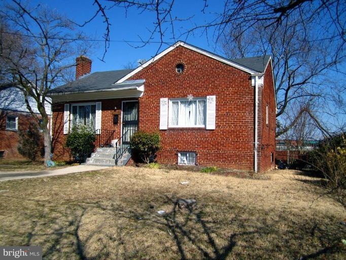 2714 Hawthorne Terrace, Hyattsville, MD 20785 - photo 1