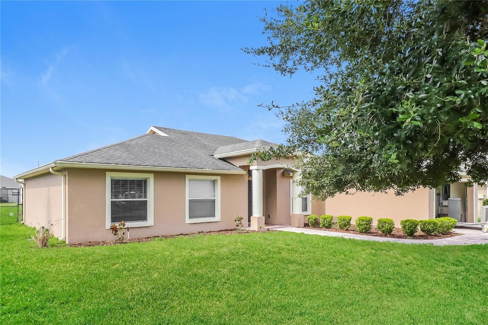 114 Majestic Gardens Ct, Winter Haven, FL 33880 - photo 1