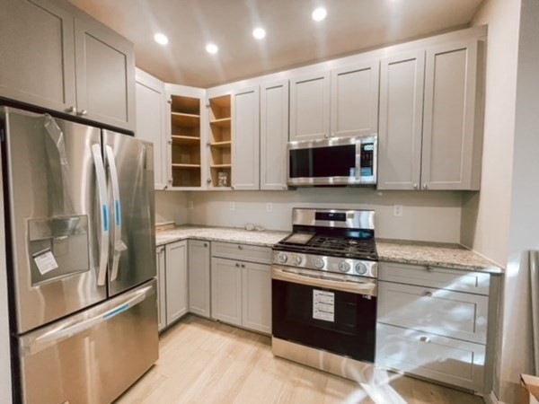 819 E 2nd St unit 2, Boston, MA 02127 - photo 1