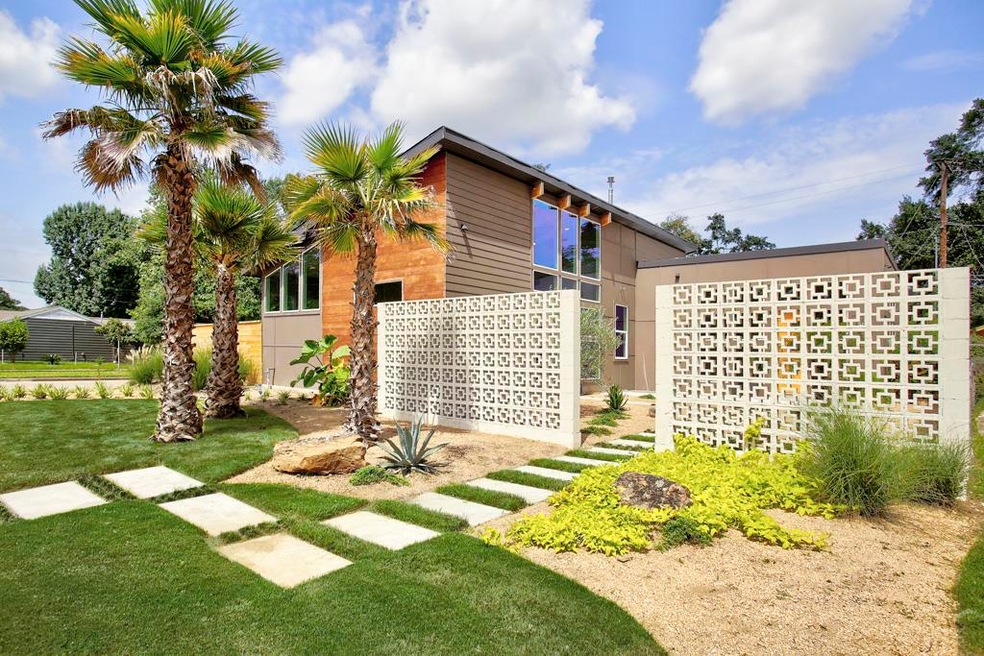 1562 Cheshire Ln, Houston, TX 77018 - photo 1