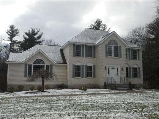 4 Morgan Dr, Methuen, MA 01844 - photo 1