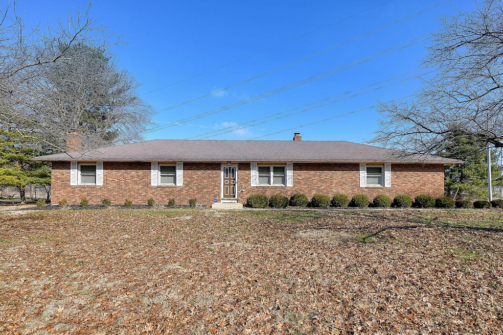 Welcome to 5786 Thompson Rd!