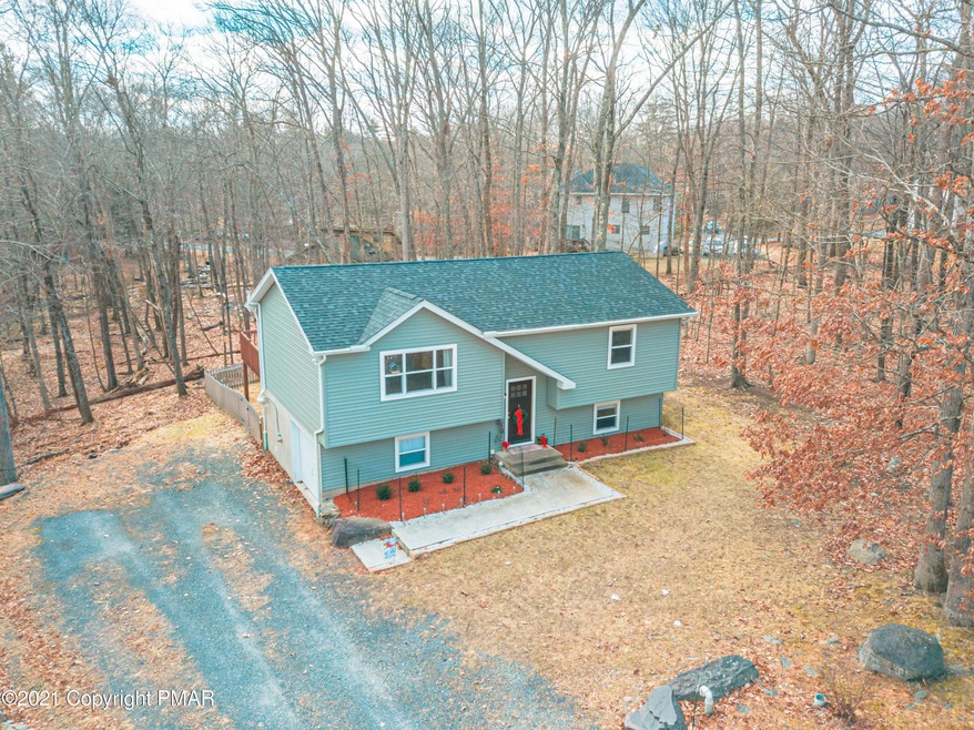 1218 Hunters Woods Dr, East Stroudsburg, PA 18301 - photo 1