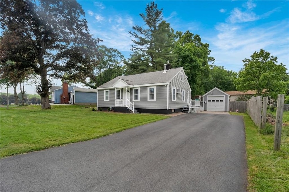 38 Anthony Dr, Cumberland, RI 02864 - photo 1