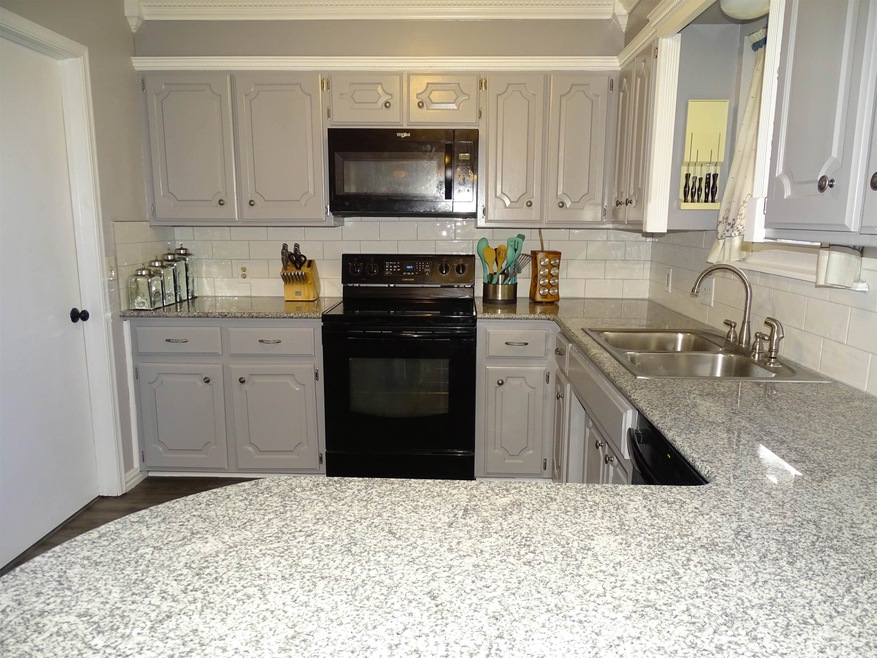 2026 Stoneridge Ln, Duncan, OK 73533 - photo 1