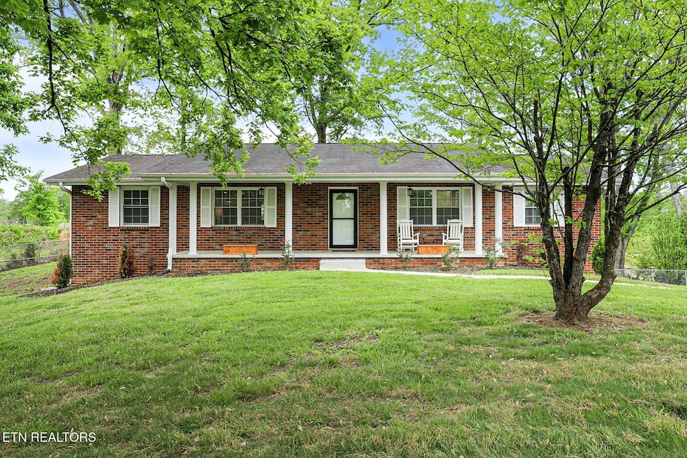 Pending $440,000 • Co-Listing Agent