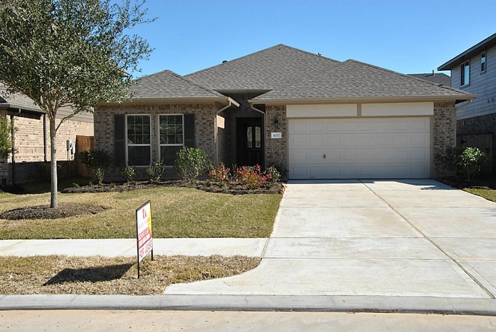 4207 Churchill Place Ct, Fulshear, TX 77441 - photo 1