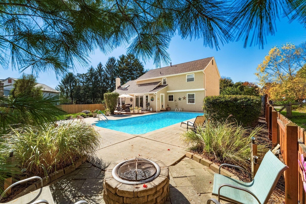 12980 Oakmere Dr, Pickerington, OH 43147 - photo 1