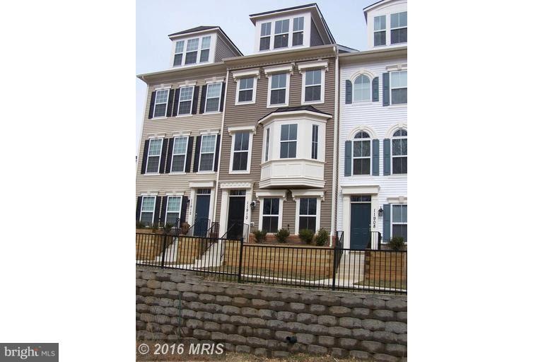 11910 Weybridge Ln, Germantown, MD 20876 - photo 1