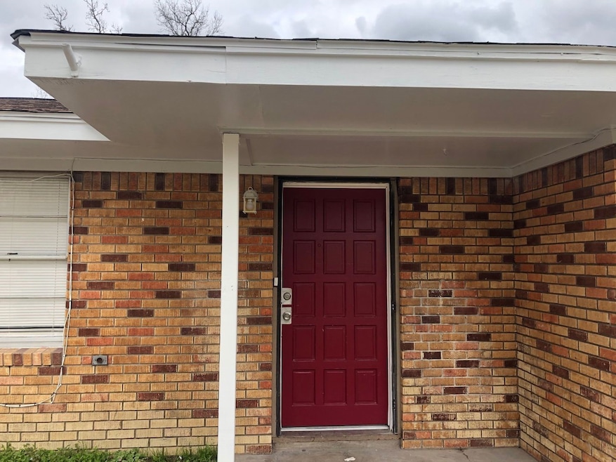 503 Willow Ave, Cleveland, TX 77327 - photo 1