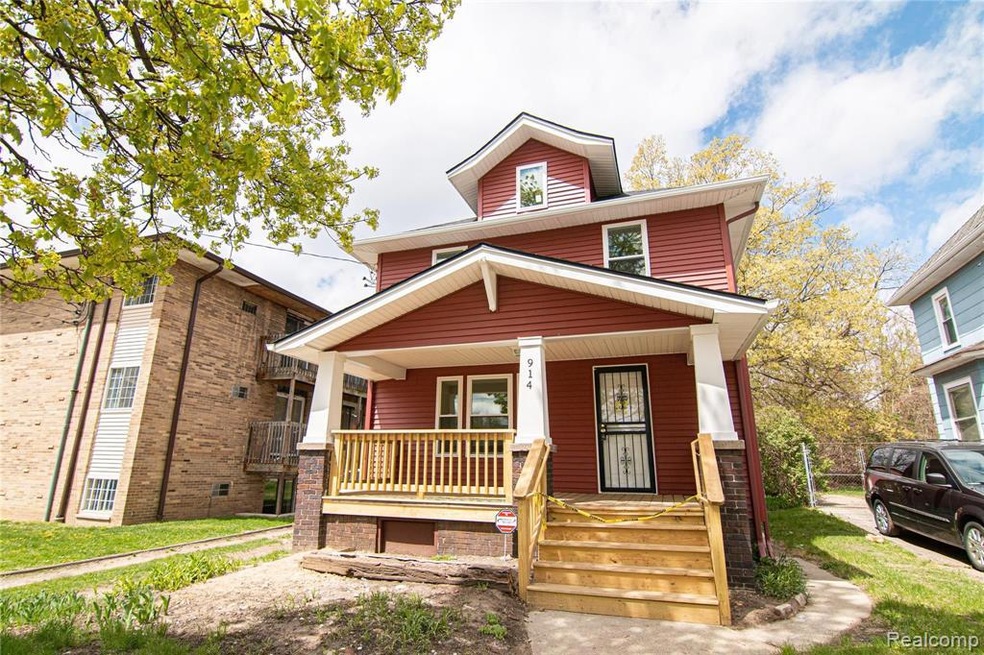 914 West University Avenue (Exterior Front) (1).jp