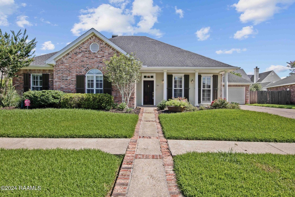 1-web-or-mls-210 Saddlewood Corner-1
