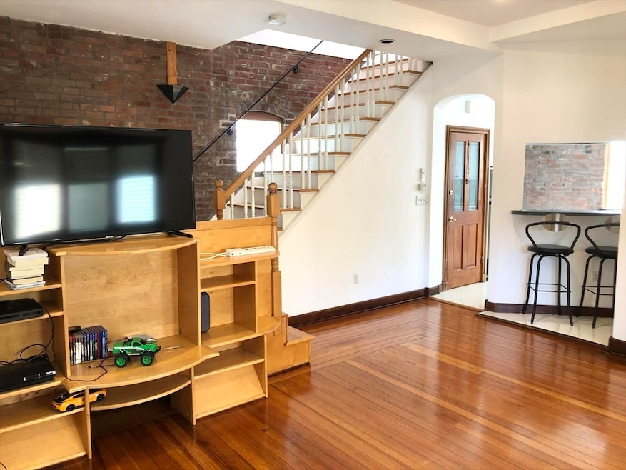 70 York St unit 2, Cambridge, MA 02141 - photo 1