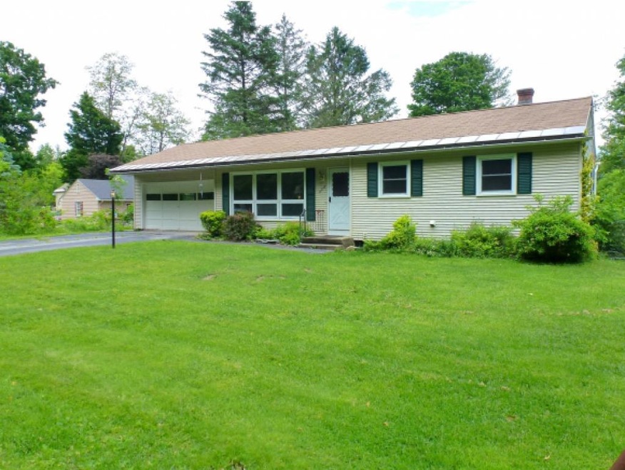 238 Pearl St, Rutland, VT 05701 - photo 1