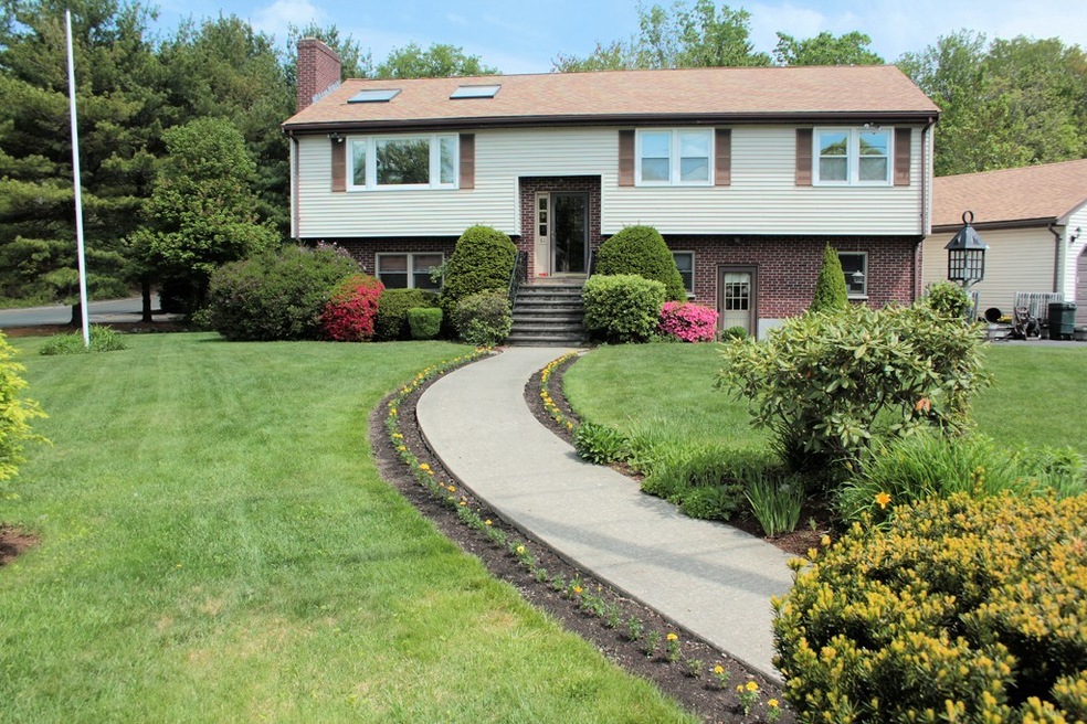 61 Revere Rd, Woburn, MA 01801 - photo 1