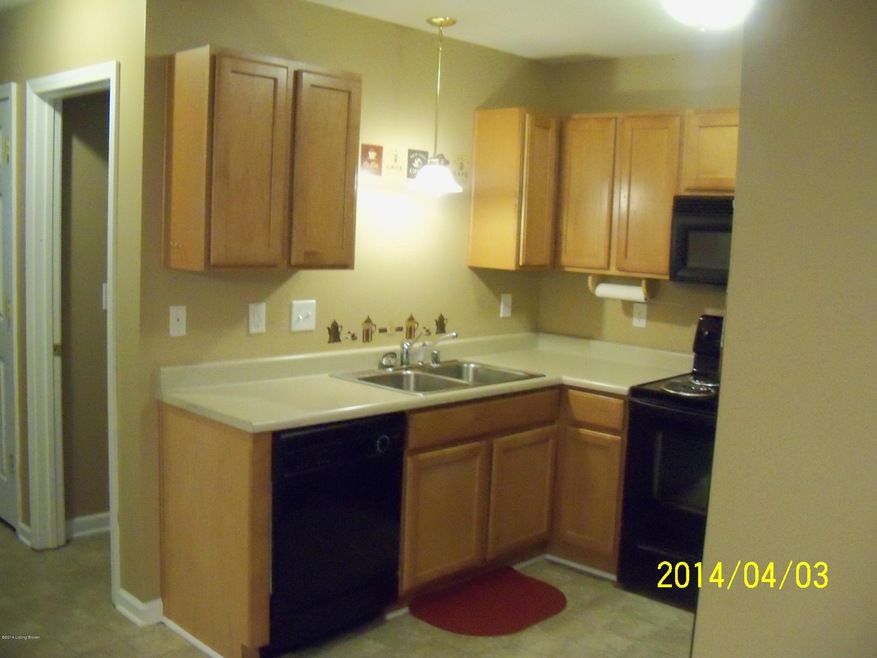 6701 Arbor Creek Dr unit 13, Louisville, KY 40228 - photo 1