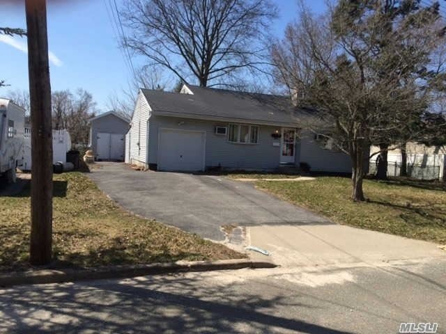 3106 Falcon Ave, Medford, NY 11763 - photo 1